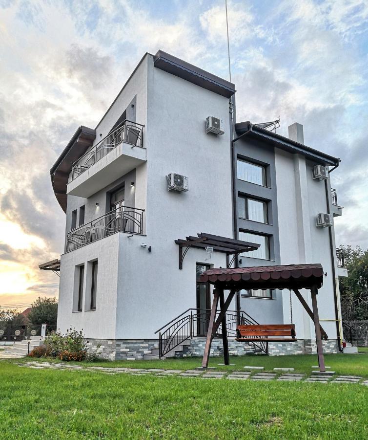 Pensiunea Casa Hortopan Târgu Jiu Exteriör bild