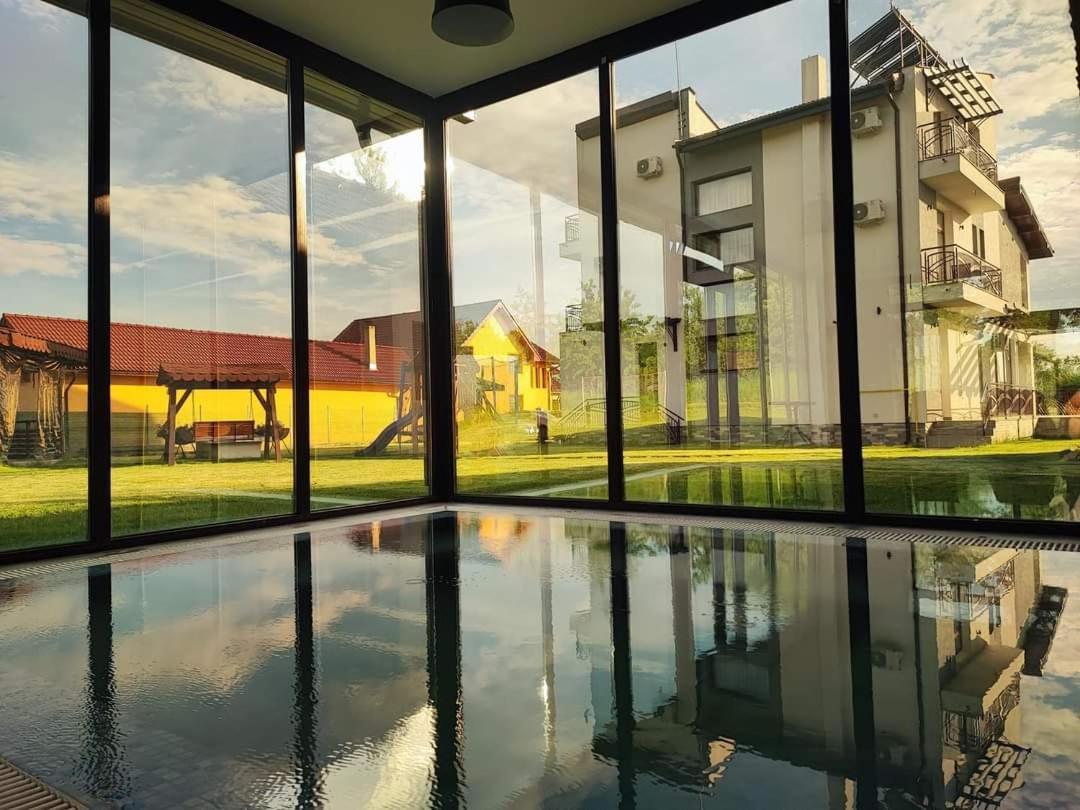 Pensiunea Casa Hortopan Târgu Jiu Exteriör bild