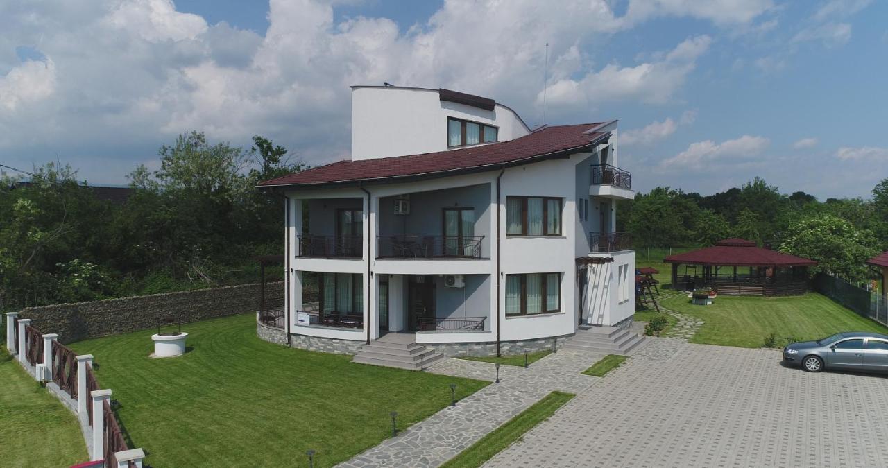 Pensiunea Casa Hortopan Târgu Jiu Exteriör bild