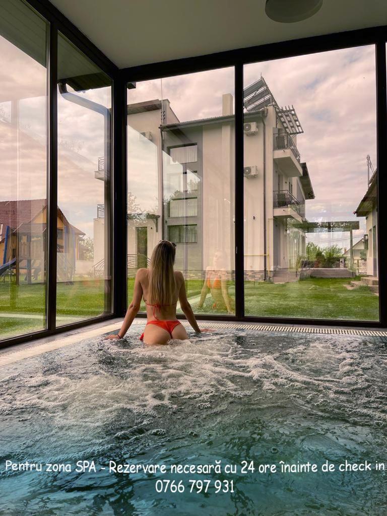 Pensiunea Casa Hortopan Târgu Jiu Exteriör bild