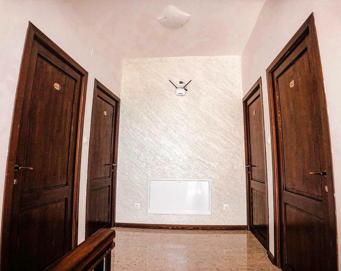 Pensiunea Casa Hortopan Târgu Jiu Exteriör bild